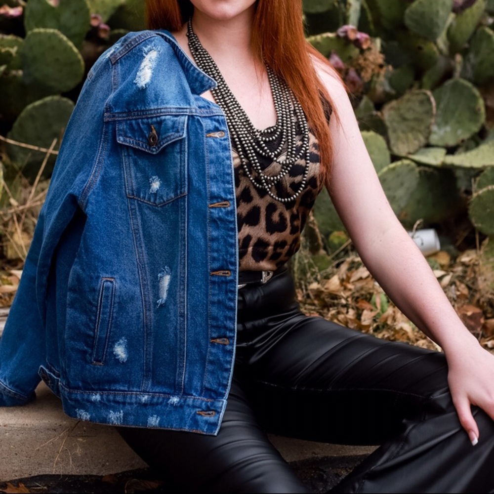 Distressed denim jacket - Picture 5 of 7
